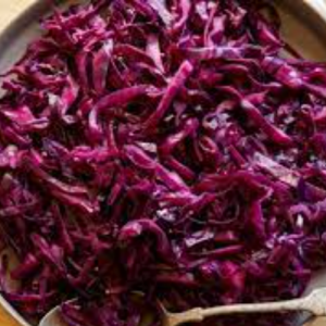 Braised red cabbage